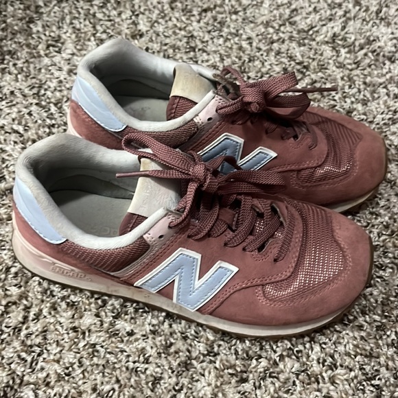 New Balance - Picture 2 of 6